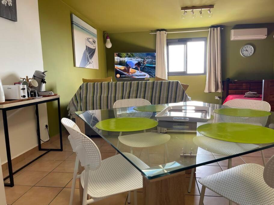 Immense Studio 51 Jusqu'A 4 Personnes Avec Vue Mer Saint-Denis Exterior foto